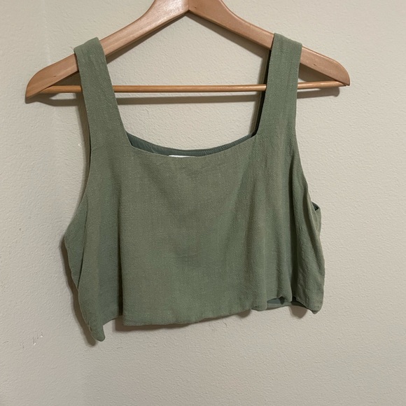 Petal and Pup sage green linen set - Picture 2 of 4